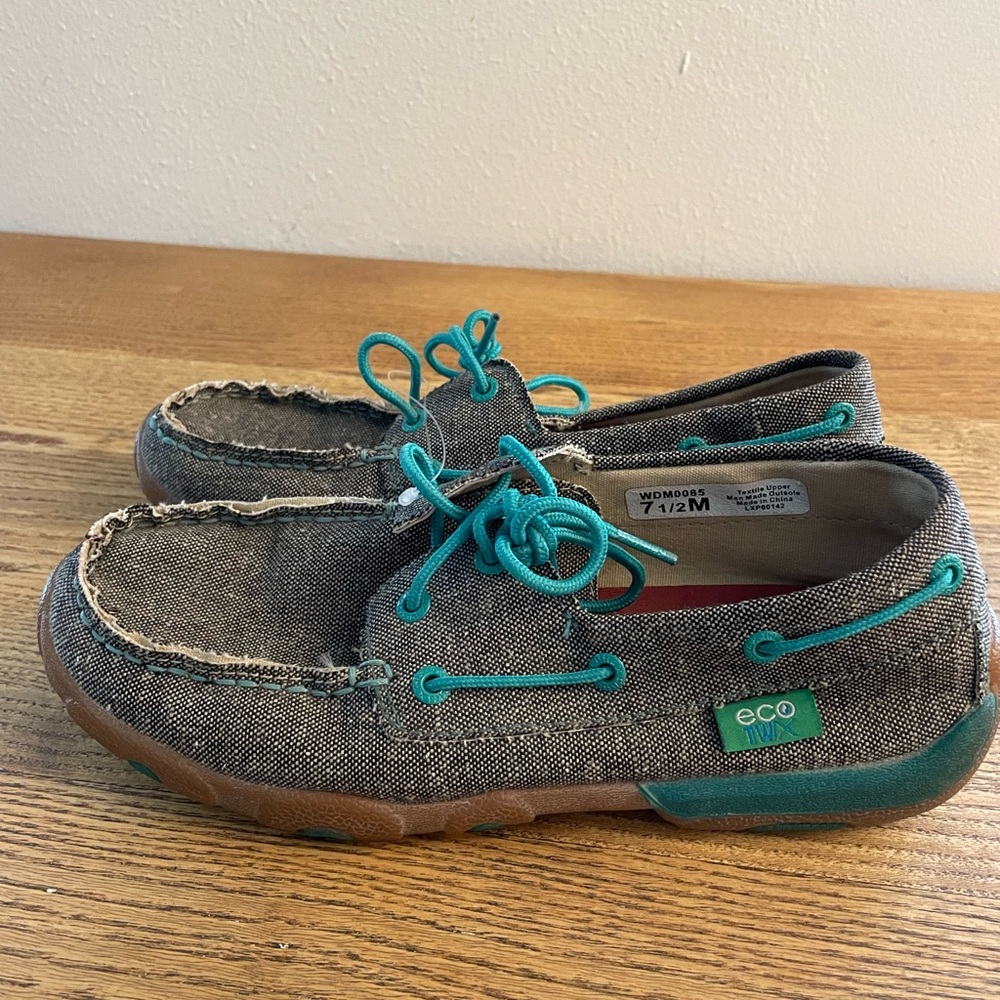Eco twisted X shoes.  Size 7.5